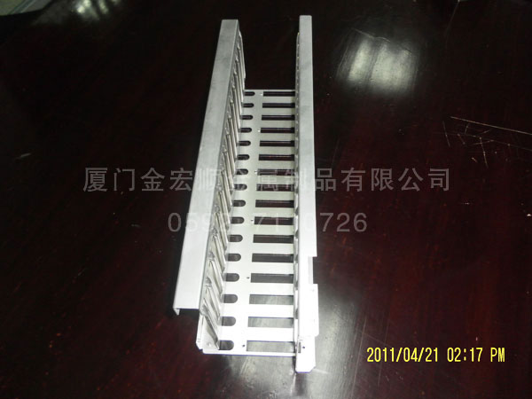 交換機(jī)、收發(fā)器網(wǎng)管機(jī)箱系列5